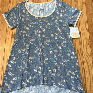 ❤️ FINAL PRICE ❤️ NWT! Women’s Lularoe Classic T- size XXS